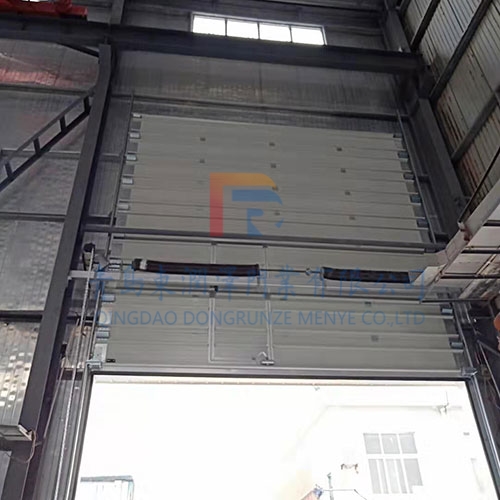 提升门厂家分享青岛保温提升门是如何做到保温的？
